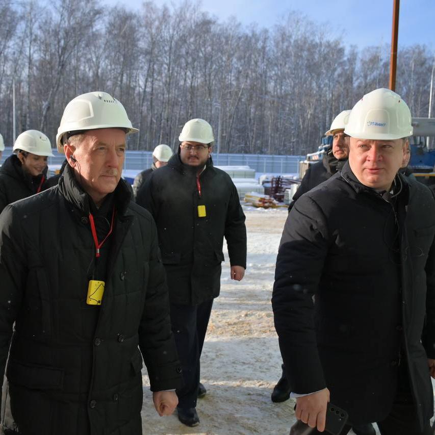 Депутаты Госдумы провели выездное совещание на строящемся заводе «РТ-Инвест»