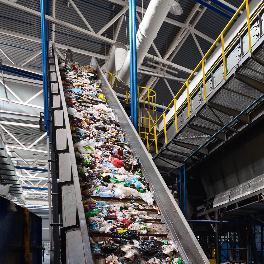 За два года «РТ-Инвест» отправил на переработку 70 тысяч тонн стекла