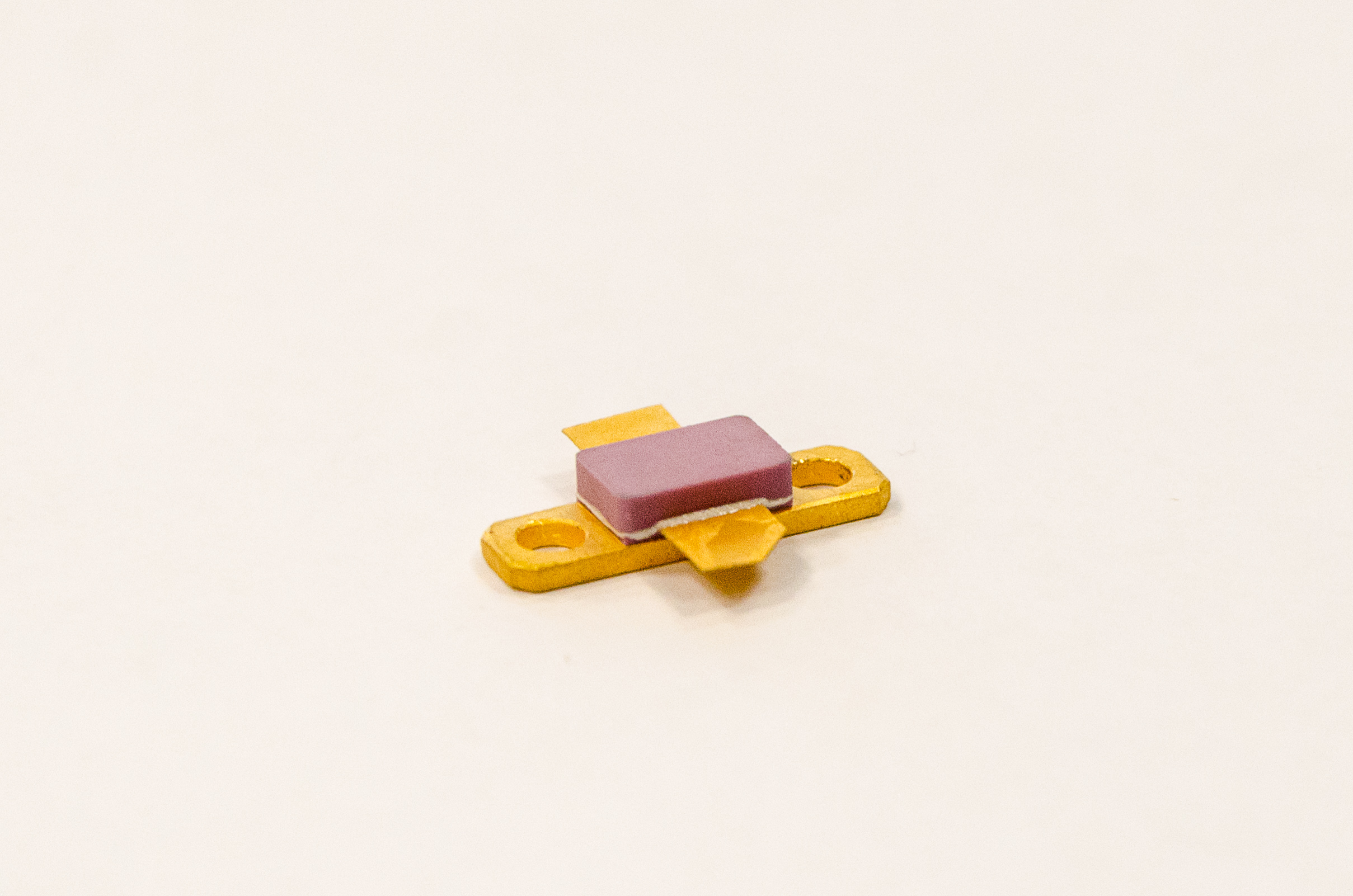картинка Нитрид-галлиевый СВЧ транзистор А975