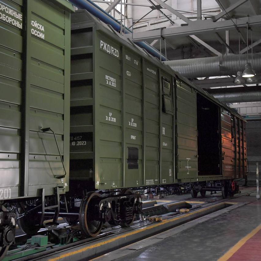 Уралвагонзавод изготовил крытые вагоны для Министерства обороны РФ