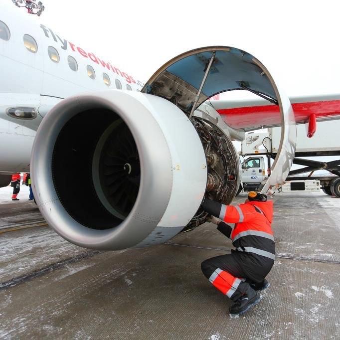 Первая линейная станция оперативного техобслуживания SSJ-100 открылась в Кольцово