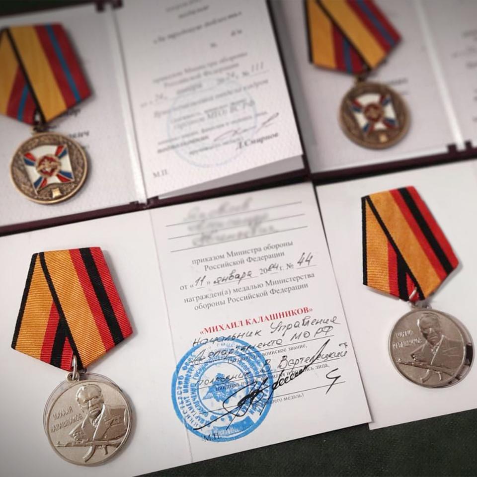 Сотрудникам «Калашникова» вручили награды ко Дню защитника Отечества
