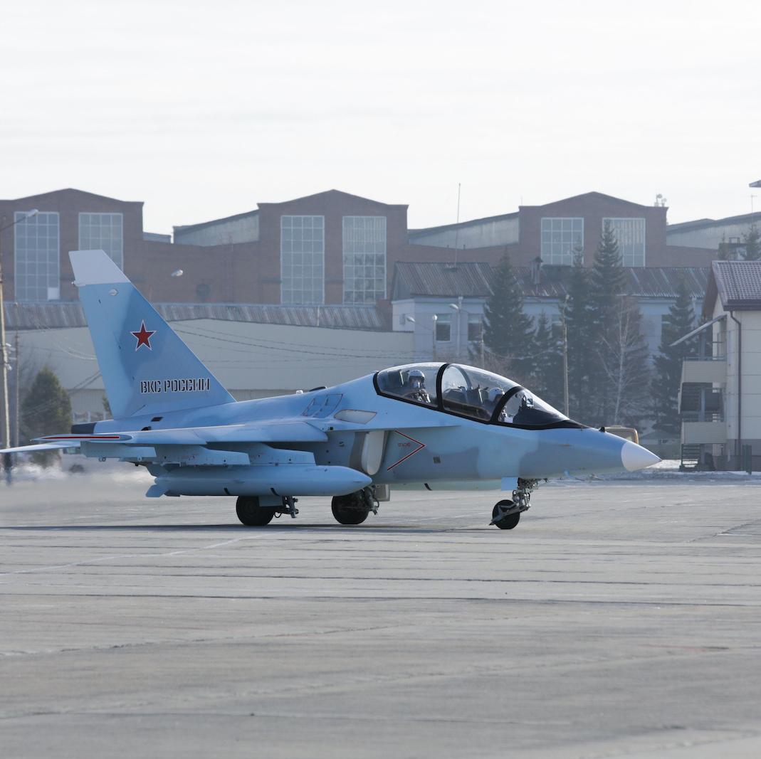 ОАК передала новые Су-30МС2 и Як-130 Минобороны России