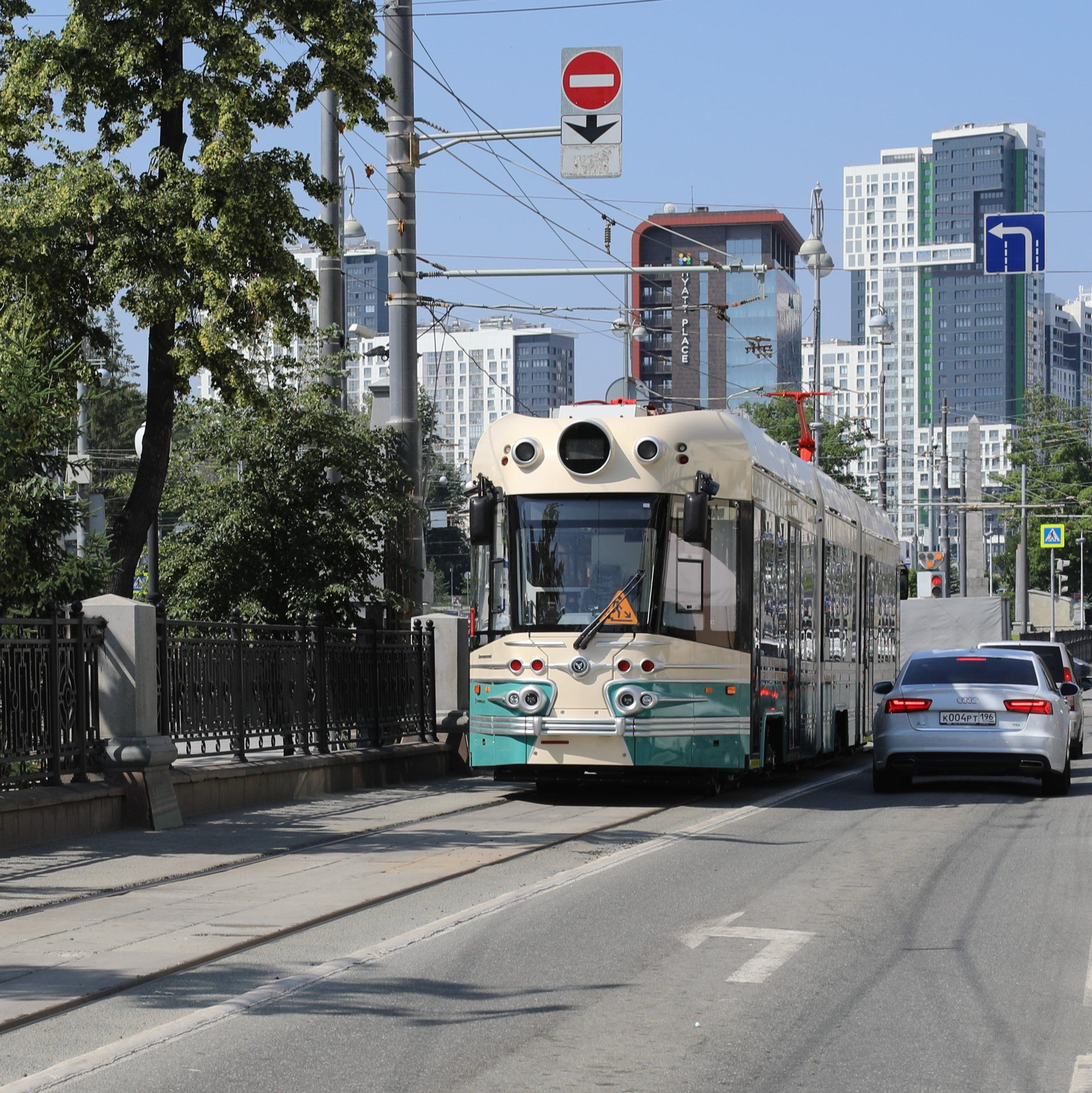 В дни «Иннопрома» по Екатеринбургу будет курсировать эксклюзивный ретро-трамвай «Достоевский»