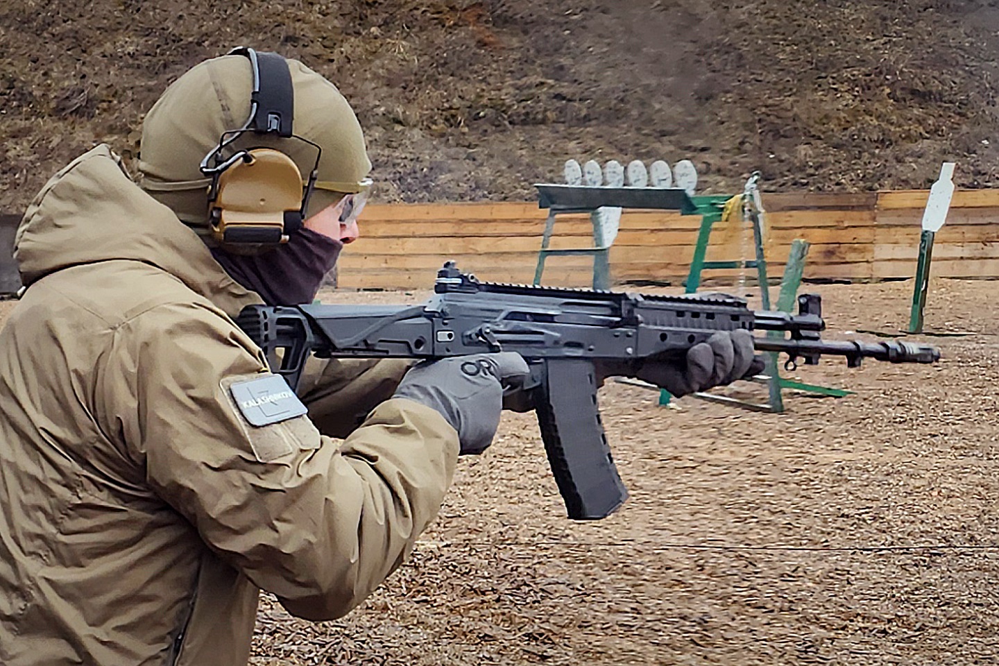 «Калашников» отгрузил очередную партию автоматов АК-12